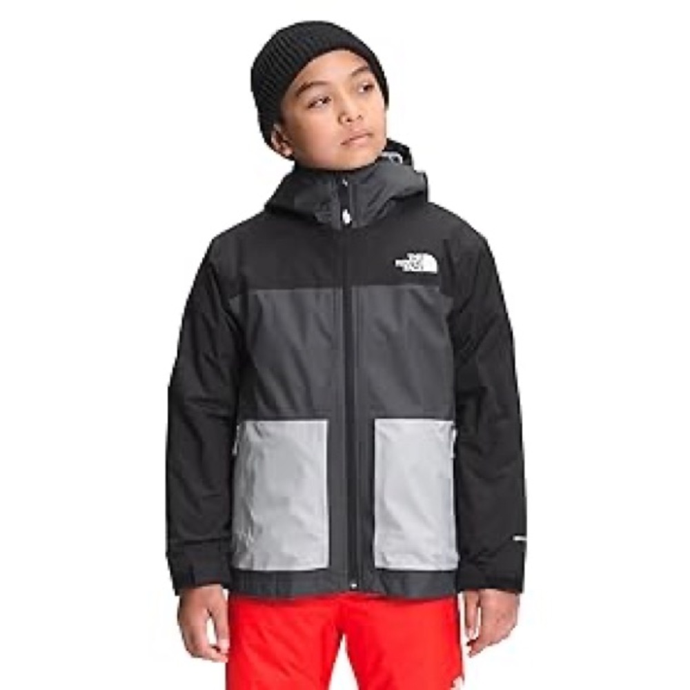 End of Season Sale: The North Face Boy’s Freedom Triclimate Jacket XS (6)